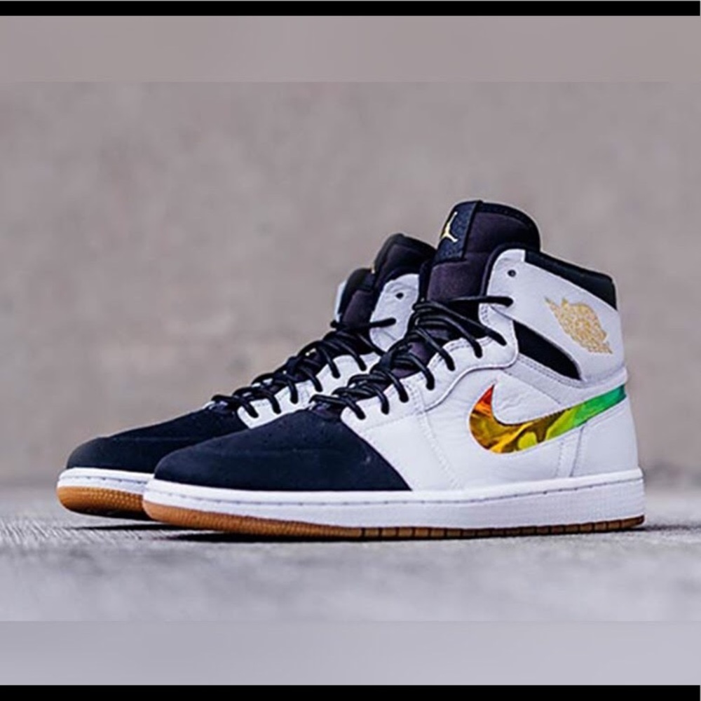 Basketball sneakers